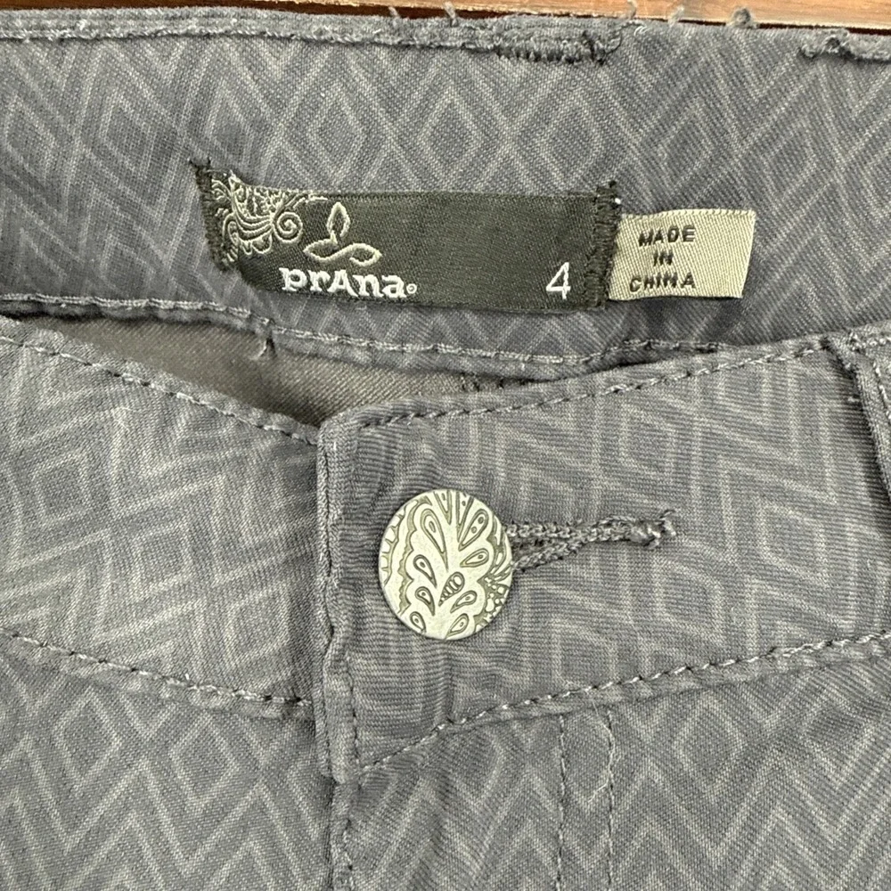 Prana Meme Pants Woman's Size 4 Gray Diamond Print Outdoor Skinny Cargo Hiking